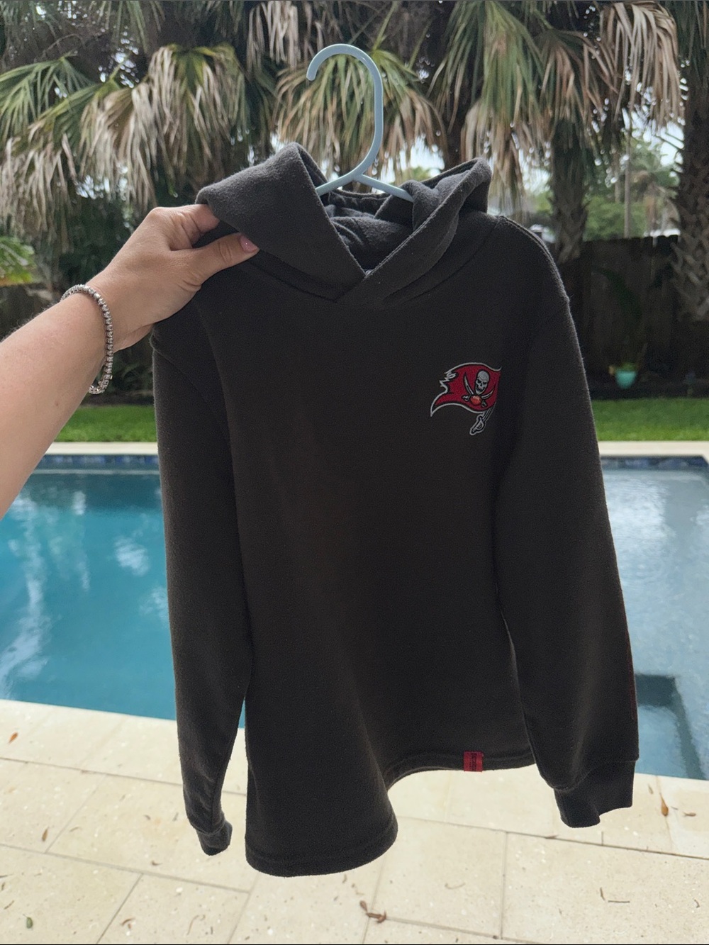 NFL Kids Tampa Bay Buccaneers Hoodie Size 8